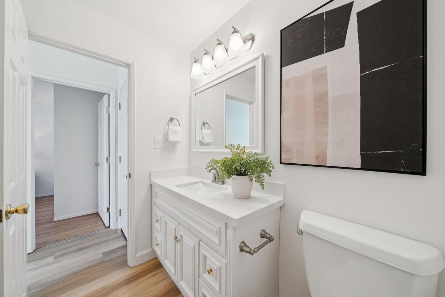 Detail Gallery Image 14 of 25 For 2538 Custer Dr, San Jose,  CA 95124 - 5 Beds | 2/1 Baths