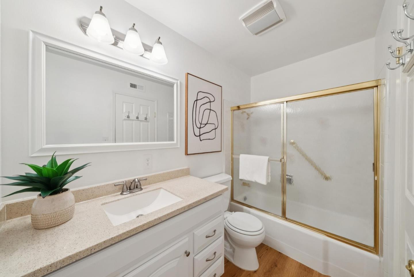 Detail Gallery Image 22 of 25 For 2538 Custer Dr, San Jose,  CA 95124 - 5 Beds | 2/1 Baths