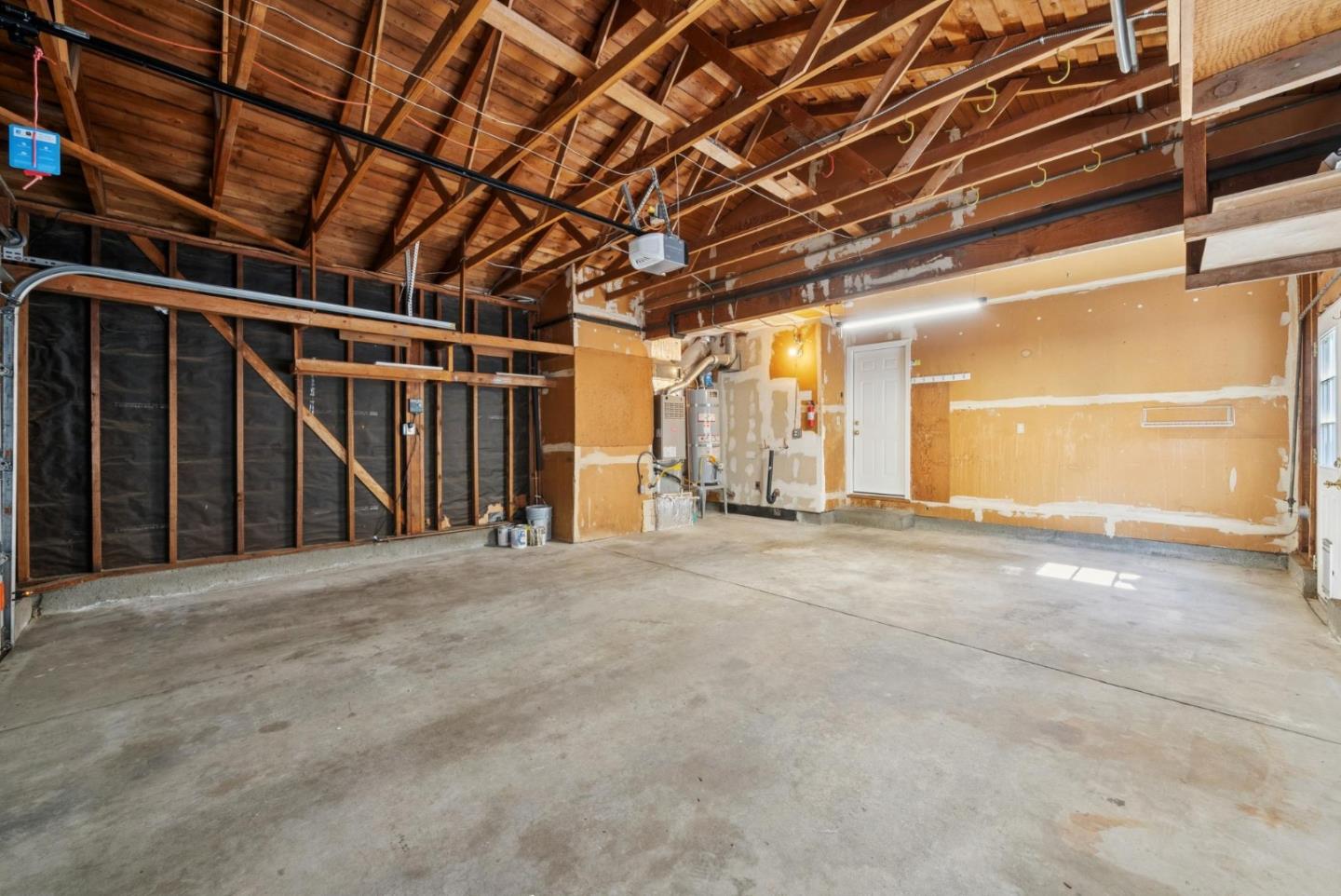 Detail Gallery Image 23 of 25 For 2538 Custer Dr, San Jose,  CA 95124 - 5 Beds | 2/1 Baths