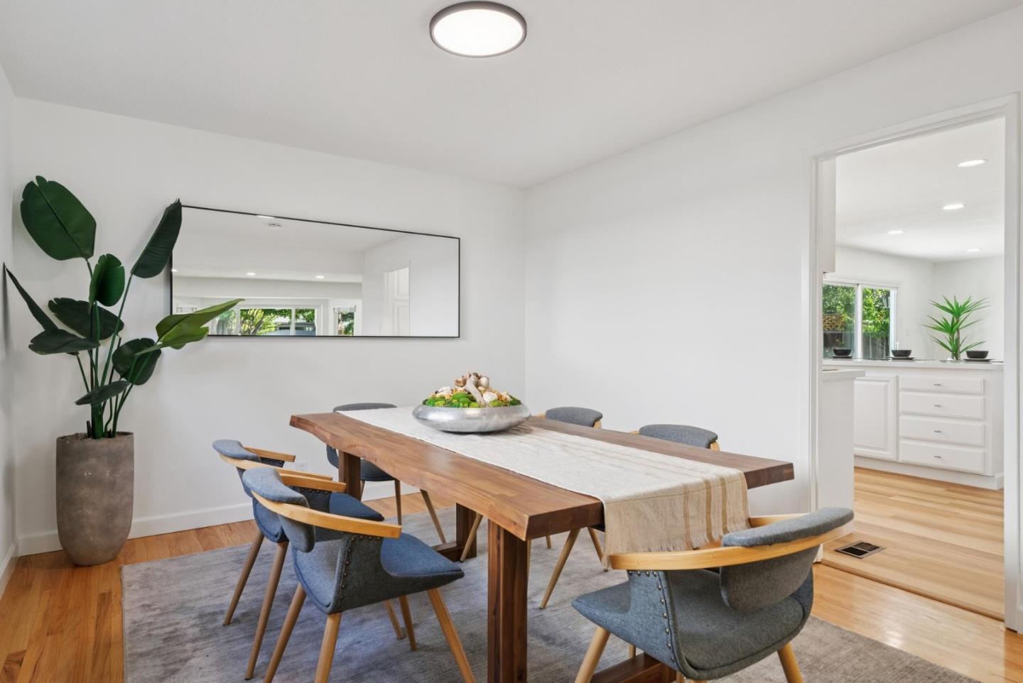 Detail Gallery Image 6 of 25 For 2538 Custer Dr, San Jose,  CA 95124 - 5 Beds | 2/1 Baths