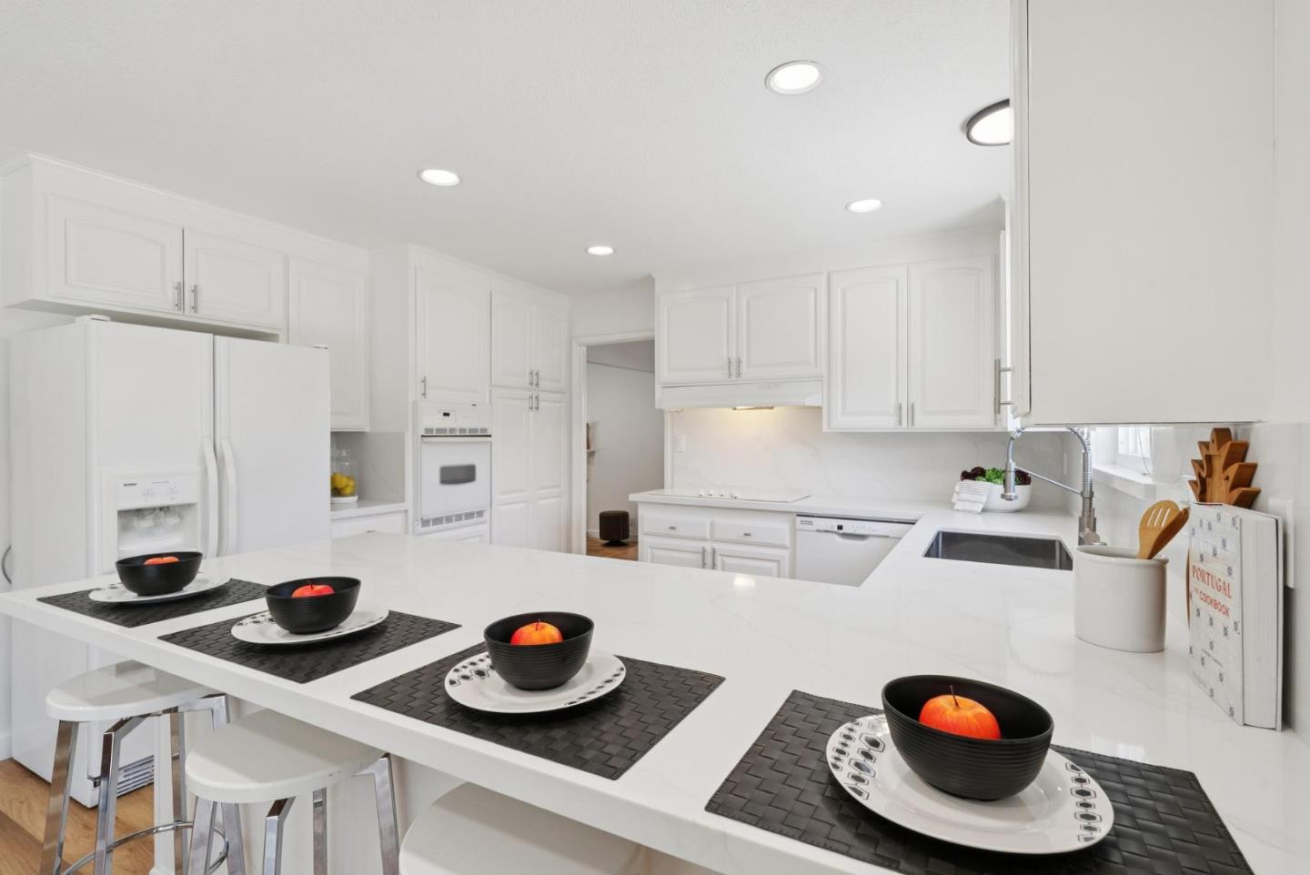 Detail Gallery Image 9 of 25 For 2538 Custer Dr, San Jose,  CA 95124 - 5 Beds | 2/1 Baths