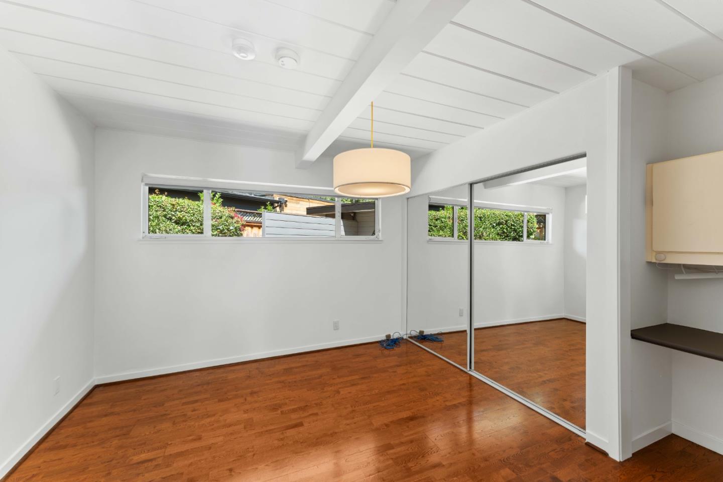 Detail Gallery Image 32 of 40 For 705 Evergreen St, Menlo Park,  CA 94025 - 5 Beds | 3/1 Baths