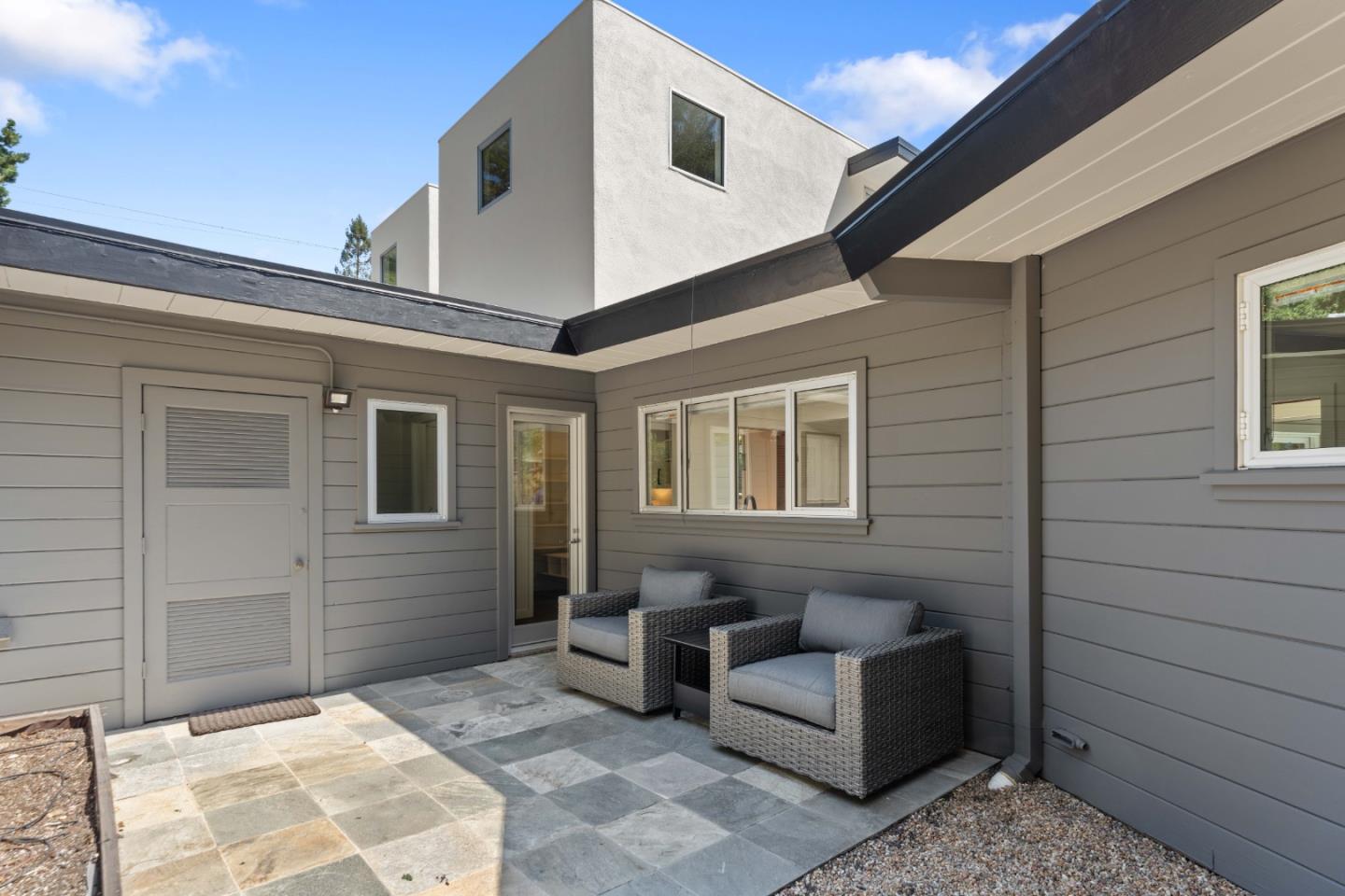 Detail Gallery Image 40 of 40 For 705 Evergreen St, Menlo Park,  CA 94025 - 5 Beds | 3/1 Baths