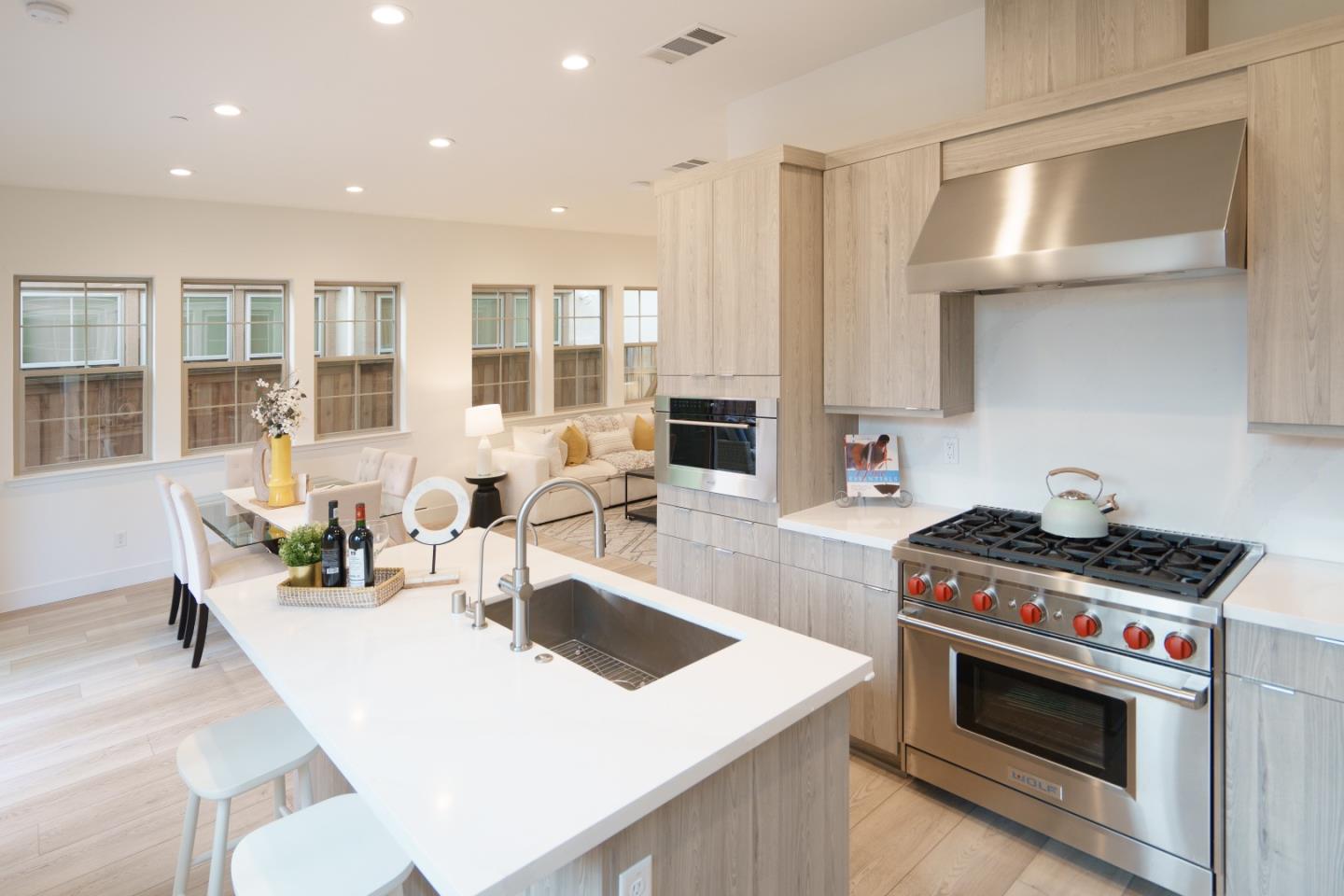 Detail Gallery Image 12 of 53 For 314 Harcot Ter, Sunnyvale,  CA 94085 - 3 Beds | 2/1 Baths