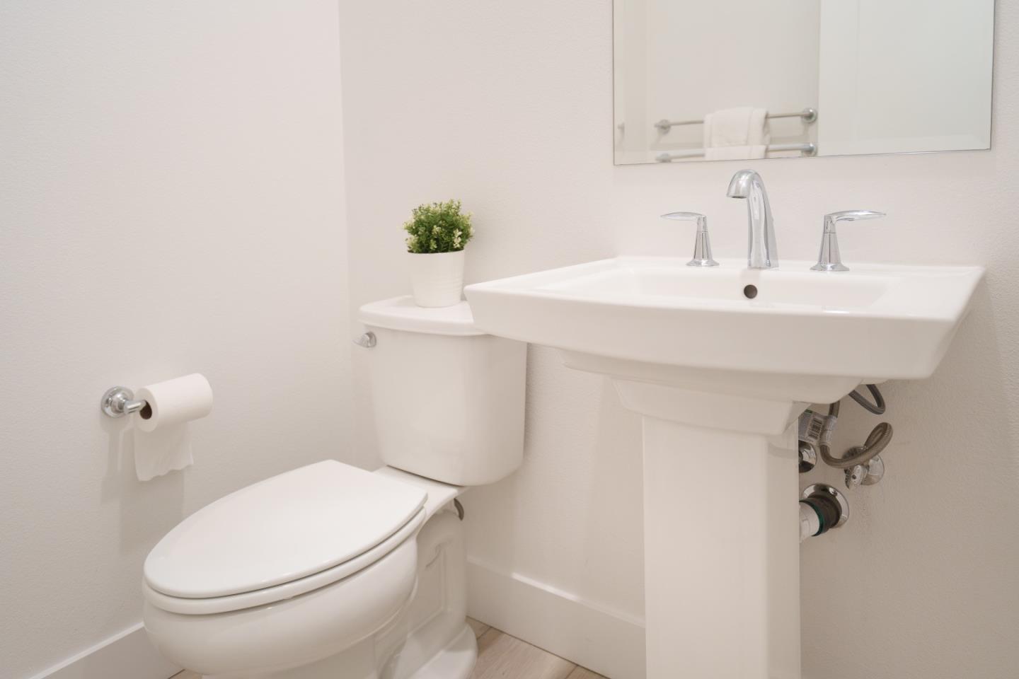 Detail Gallery Image 18 of 53 For 314 Harcot Ter, Sunnyvale,  CA 94085 - 3 Beds | 2/1 Baths