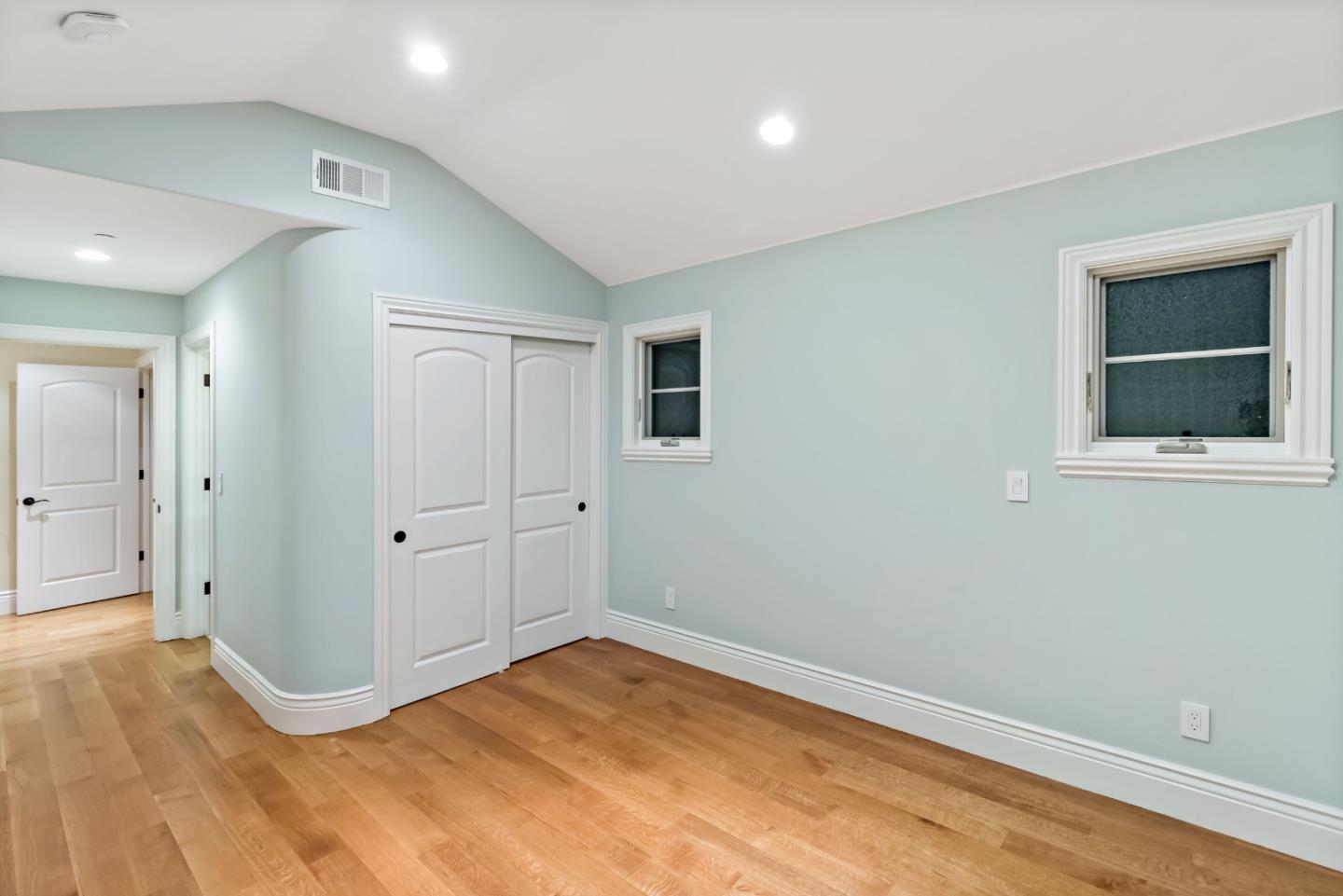 Detail Gallery Image 24 of 41 For 627 Tennyson Ave, Palo Alto,  CA 94301 - 6 Beds | 6/1 Baths