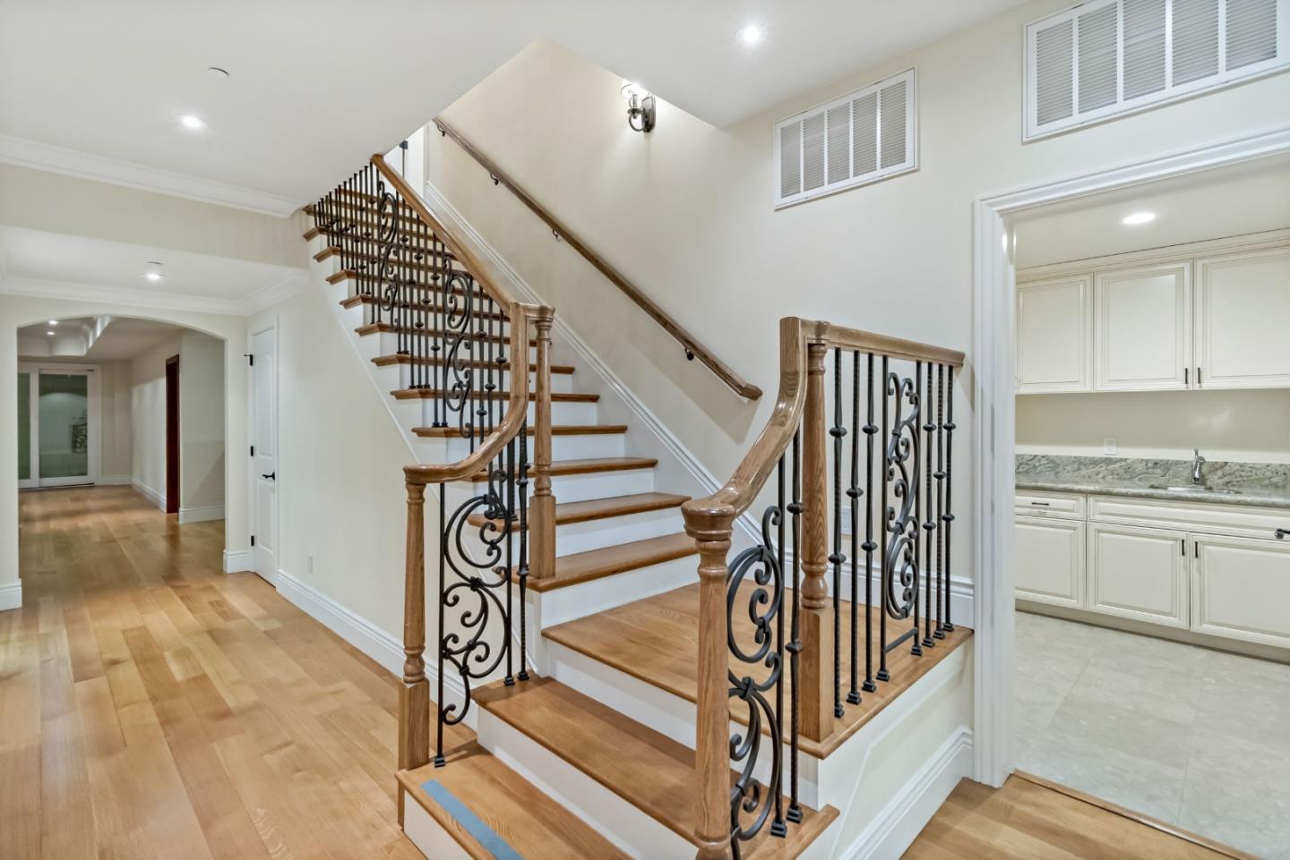 Detail Gallery Image 26 of 41 For 627 Tennyson Ave, Palo Alto,  CA 94301 - 6 Beds | 6/1 Baths