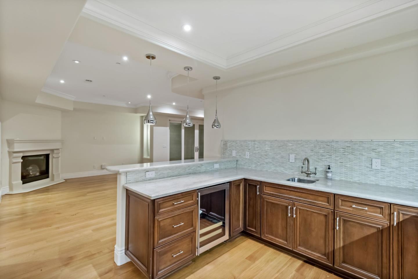 Detail Gallery Image 30 of 41 For 627 Tennyson Ave, Palo Alto,  CA 94301 - 6 Beds | 6/1 Baths