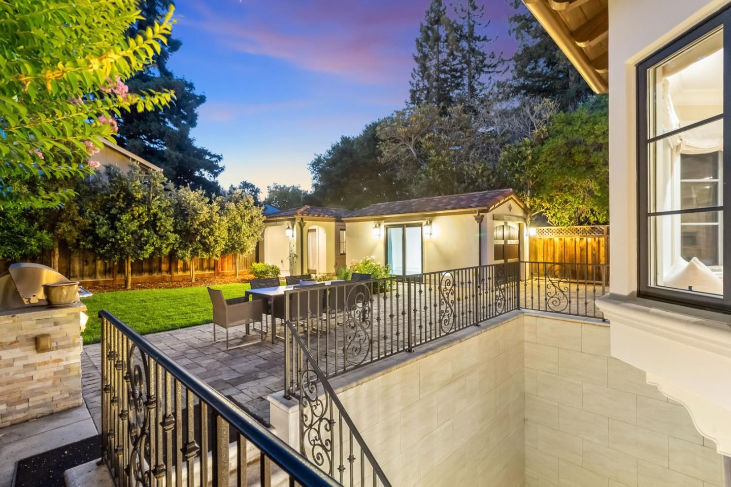 Detail Gallery Image 38 of 41 For 627 Tennyson Ave, Palo Alto,  CA 94301 - 6 Beds | 6/1 Baths