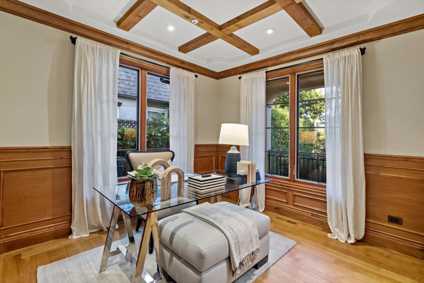 Detail Gallery Image 9 of 41 For 627 Tennyson Ave, Palo Alto,  CA 94301 - 6 Beds | 6/1 Baths