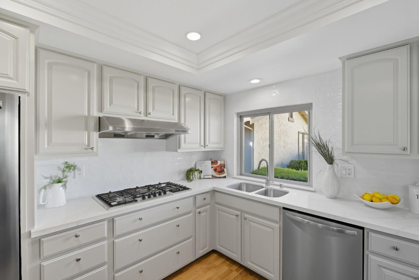 Detail Gallery Image 10 of 34 For 8030 Pinot Noir Ct, San Jose,  CA 95135 - 2 Beds | 2 Baths