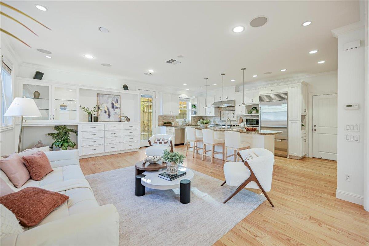 Detail Gallery Image 20 of 61 For 131 Northampton Ln, Belmont,  CA 94002 - 4 Beds | 2/1 Baths