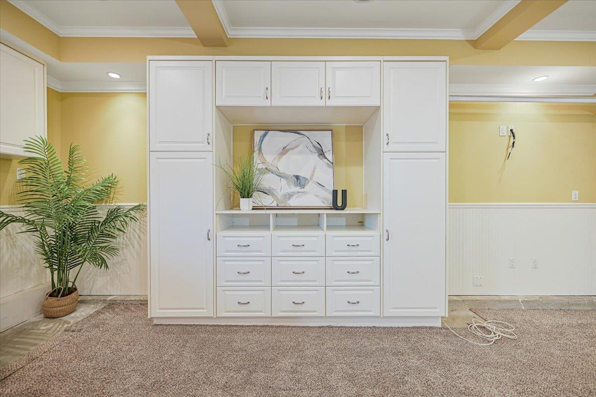 Detail Gallery Image 37 of 61 For 131 Northampton Ln, Belmont,  CA 94002 - 4 Beds | 2/1 Baths