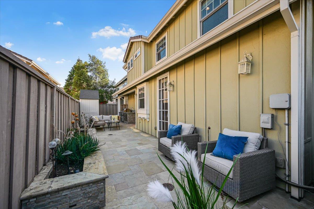 Detail Gallery Image 55 of 61 For 131 Northampton Ln, Belmont,  CA 94002 - 4 Beds | 2/1 Baths