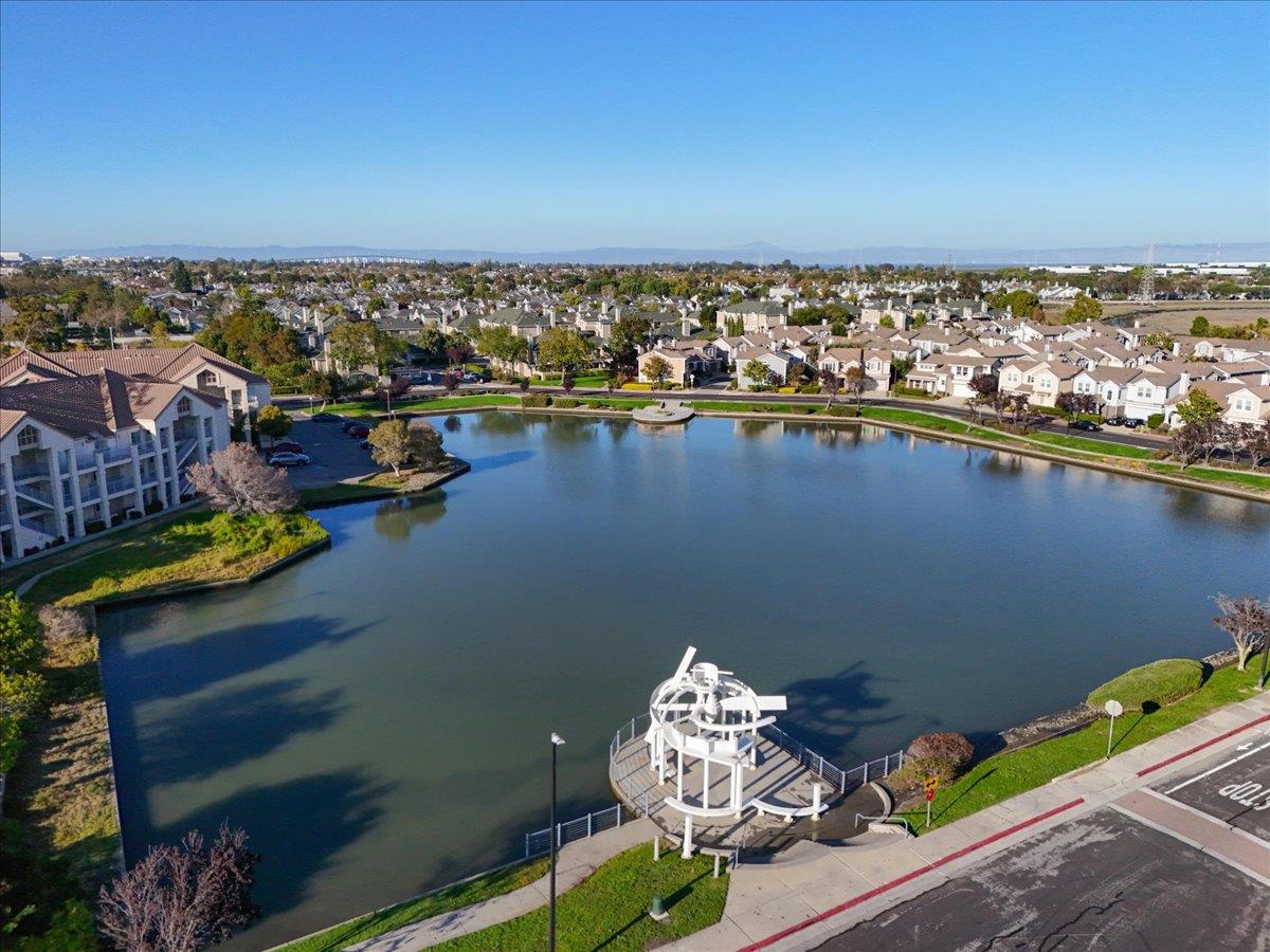 Detail Gallery Image 60 of 61 For 131 Northampton Ln, Belmont,  CA 94002 - 4 Beds | 2/1 Baths