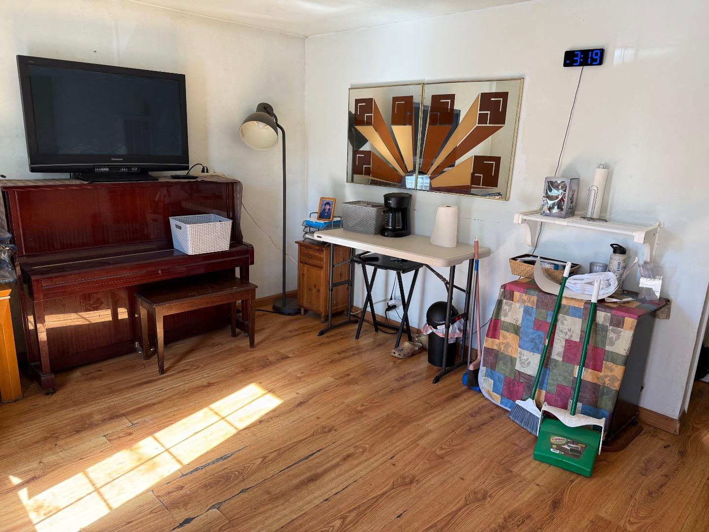 Detail Gallery Image 3 of 20 For 4699 Snead Dr, Santa Clara,  CA 95054 - 4 Beds | 3 Baths