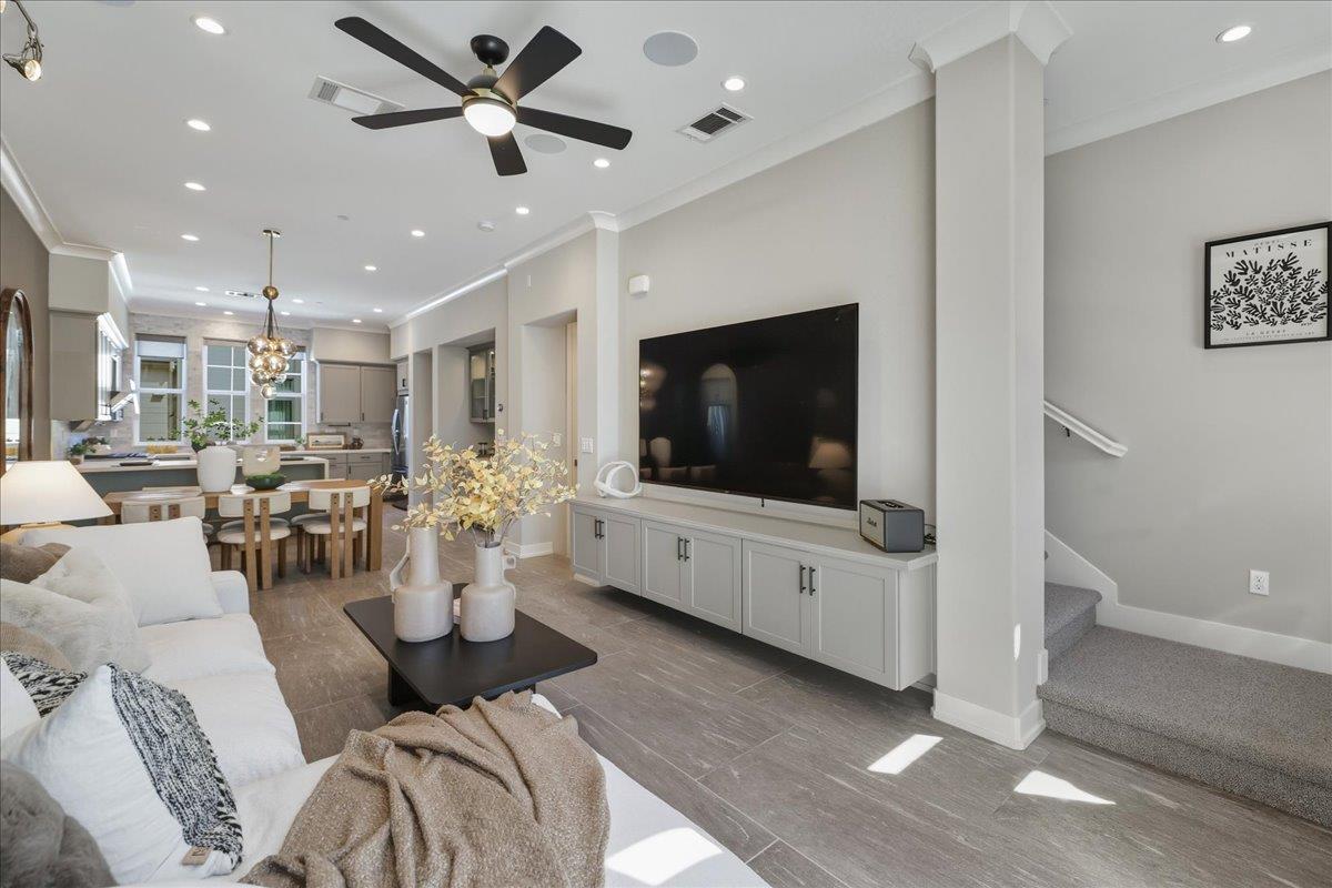 Detail Gallery Image 10 of 49 For 1956 Montecito Ave, Mountain View,  CA 94043 - 3 Beds | 2/1 Baths