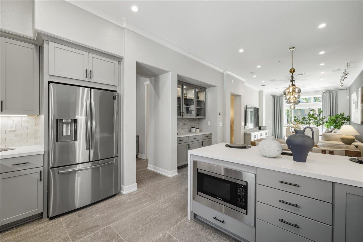 Detail Gallery Image 17 of 49 For 1956 Montecito Ave, Mountain View,  CA 94043 - 3 Beds | 2/1 Baths