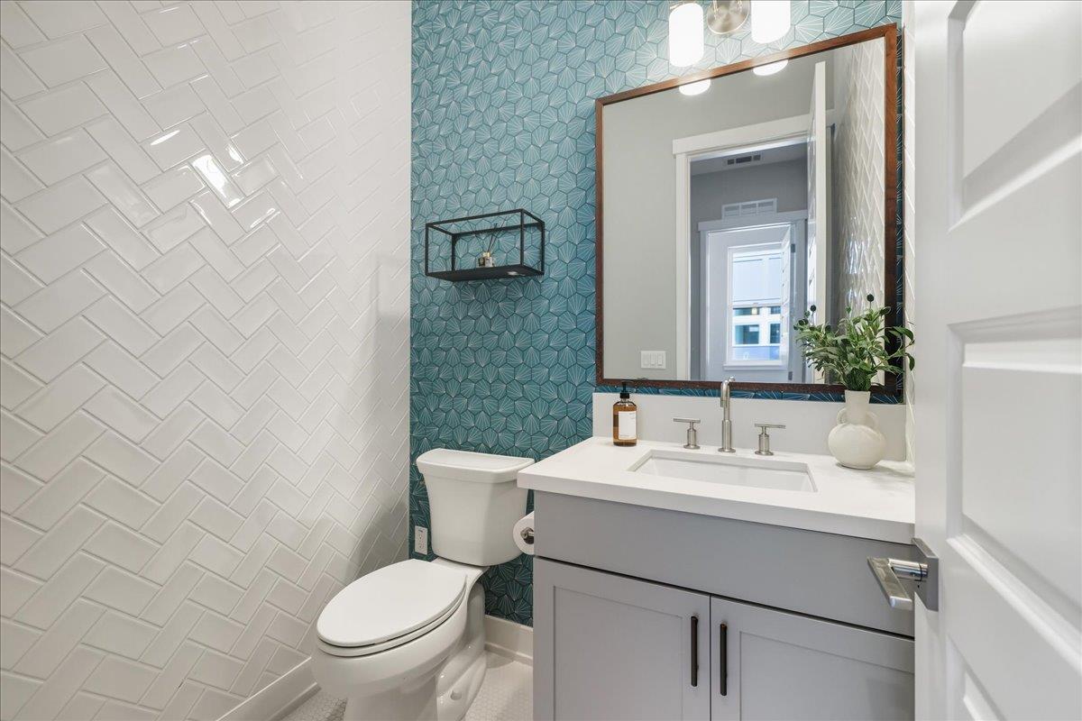 Detail Gallery Image 26 of 49 For 1956 Montecito Ave, Mountain View,  CA 94043 - 3 Beds | 2/1 Baths