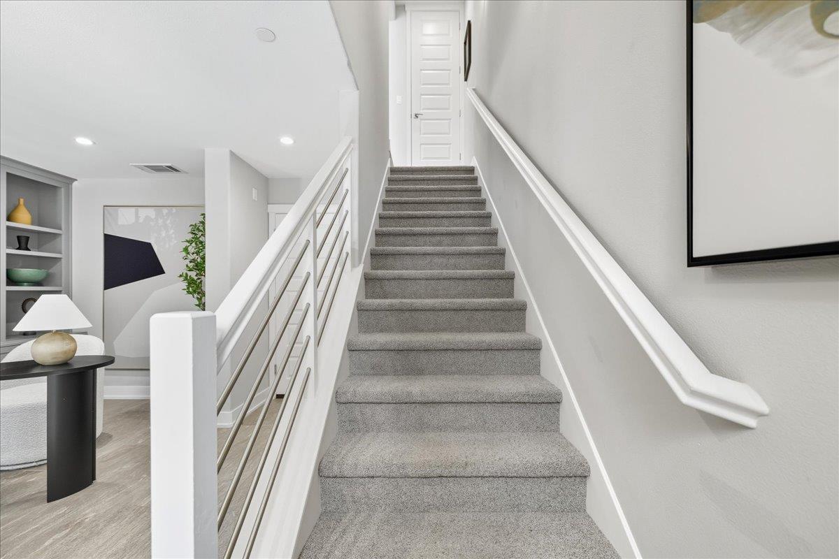 Detail Gallery Image 7 of 49 For 1956 Montecito Ave, Mountain View,  CA 94043 - 3 Beds | 2/1 Baths