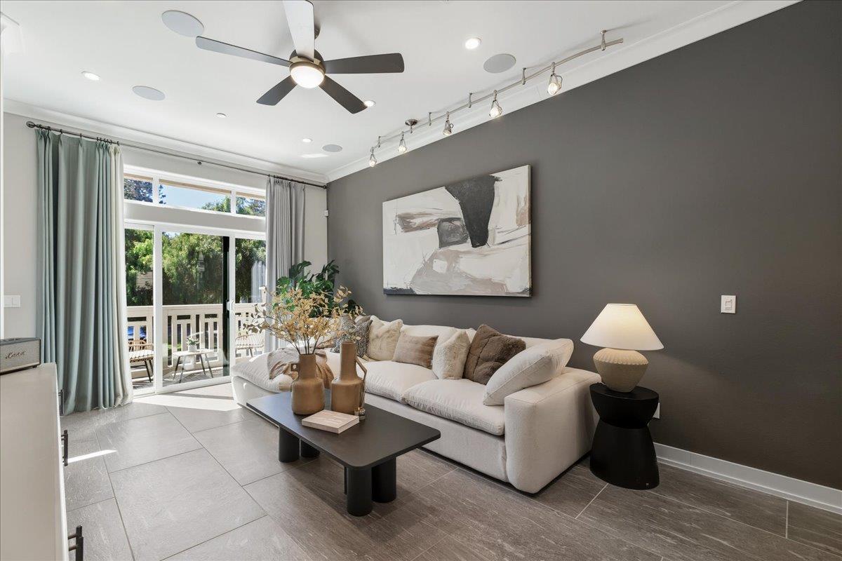 Detail Gallery Image 8 of 49 For 1956 Montecito Ave, Mountain View,  CA 94043 - 3 Beds | 2/1 Baths