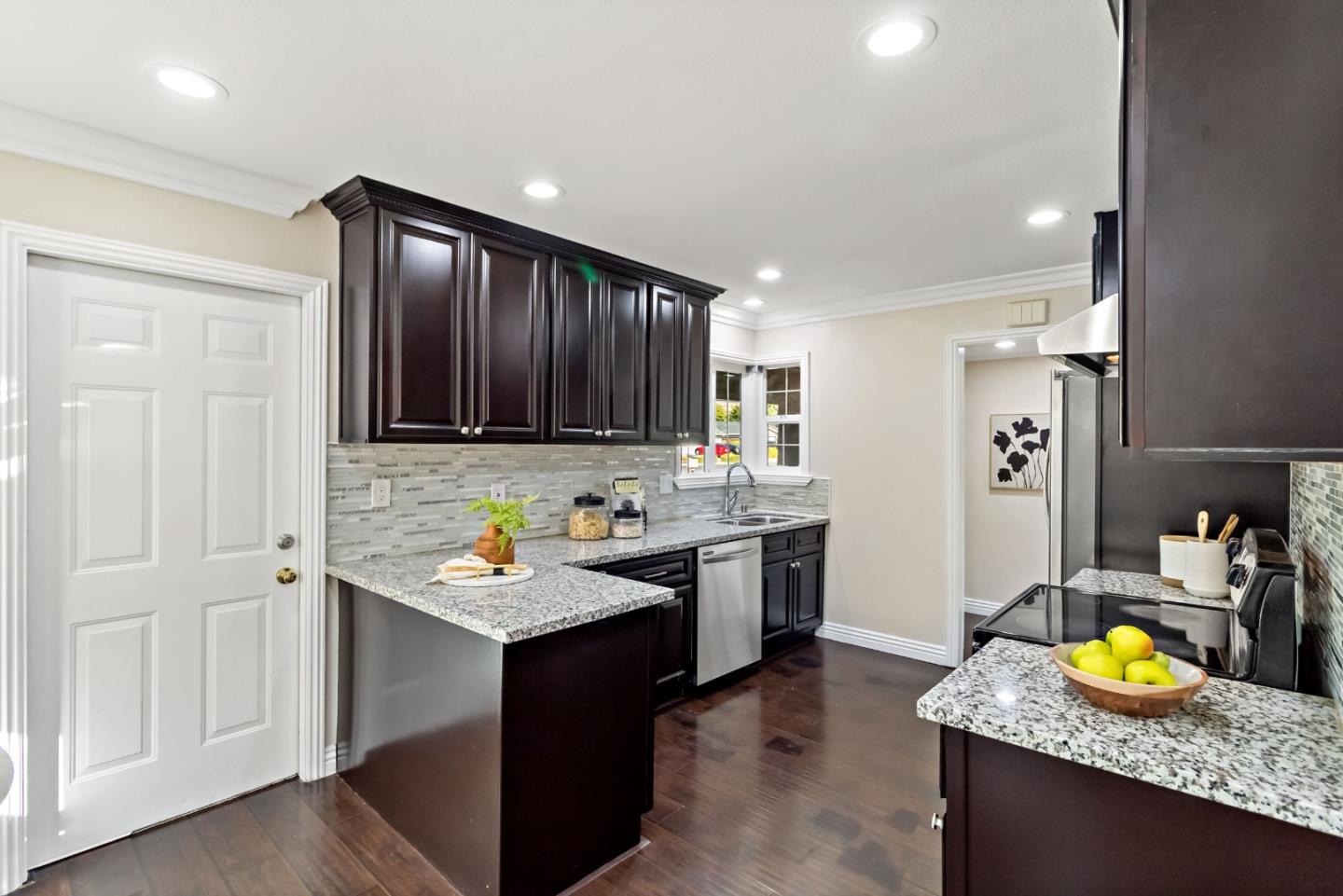 Detail Gallery Image 26 of 58 For 3843 Yerba Buena Ave, San Jose,  CA 95121 - 4 Beds | 3 Baths