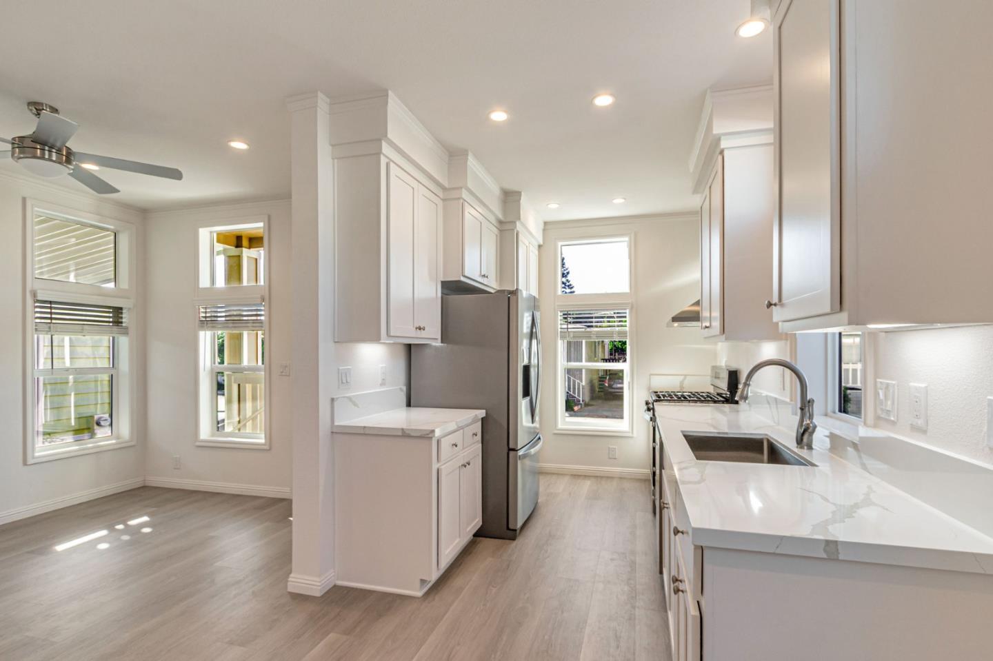 Detail Gallery Image 10 of 47 For 2150 Almaden Rd Rd #147,  San Jose,  CA 95125 - 3 Beds | 2 Baths