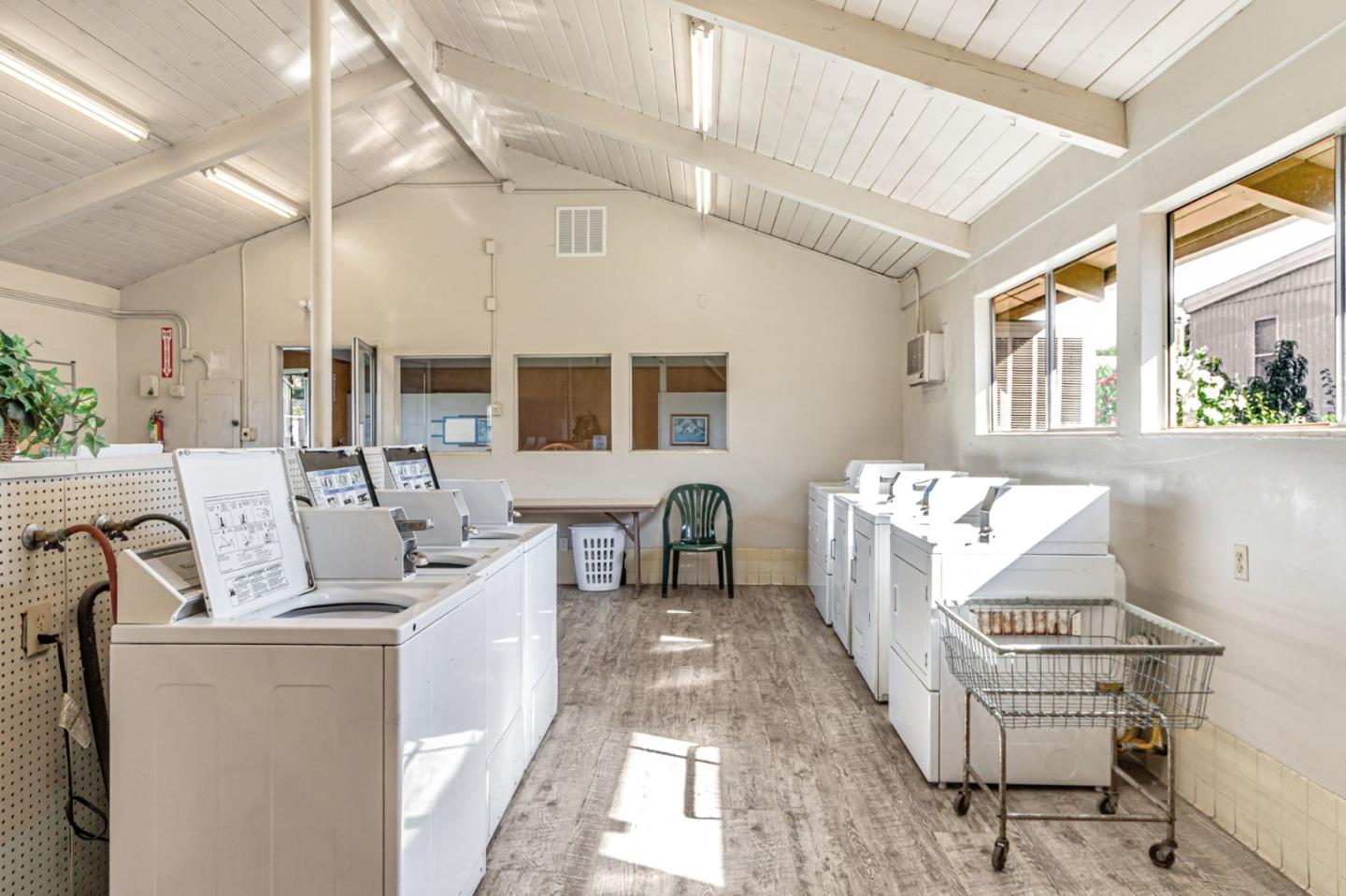 Detail Gallery Image 37 of 47 For 2150 Almaden Rd Rd #147,  San Jose,  CA 95125 - 3 Beds | 2 Baths