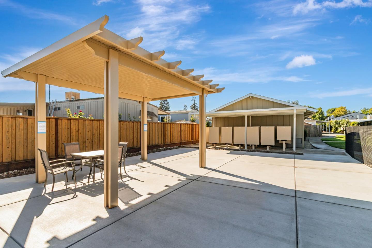 Detail Gallery Image 43 of 47 For 2150 Almaden Rd Rd #147,  San Jose,  CA 95125 - 3 Beds | 2 Baths