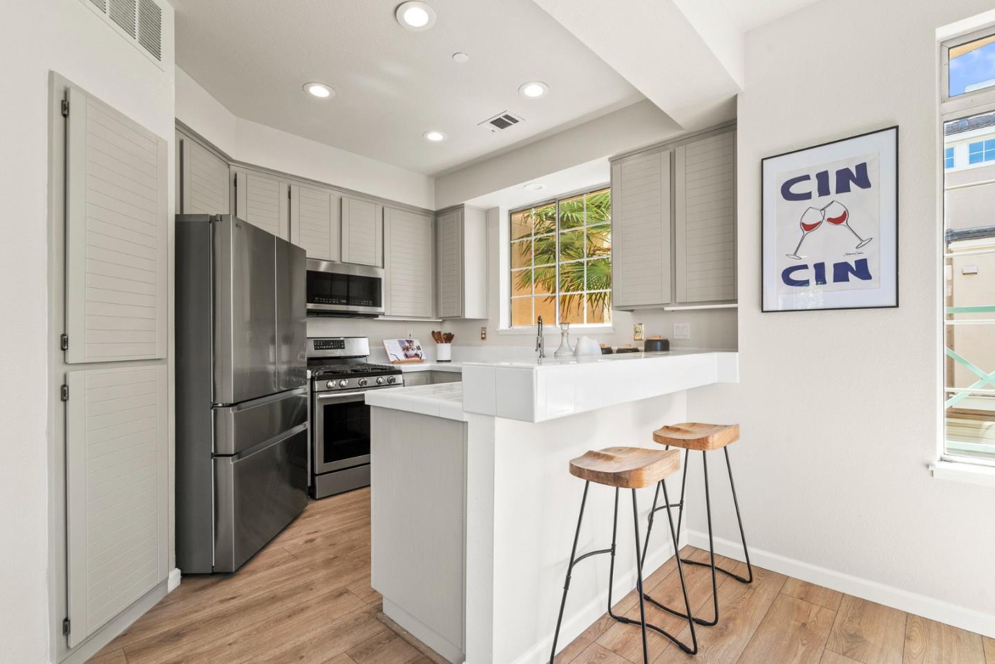 Detail Gallery Image 16 of 44 For 392 Terra Mesa Way, Milpitas,  CA 95035 - 3 Beds | 2/1 Baths