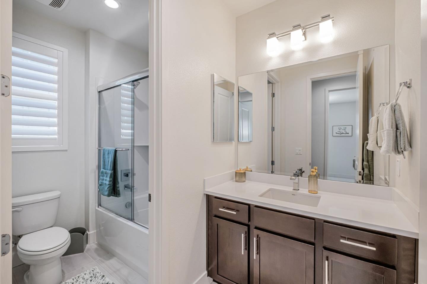 Detail Gallery Image 28 of 43 For 117 Haven Cir, Pleasant Hill,  CA 94523 - 4 Beds | 4/1 Baths