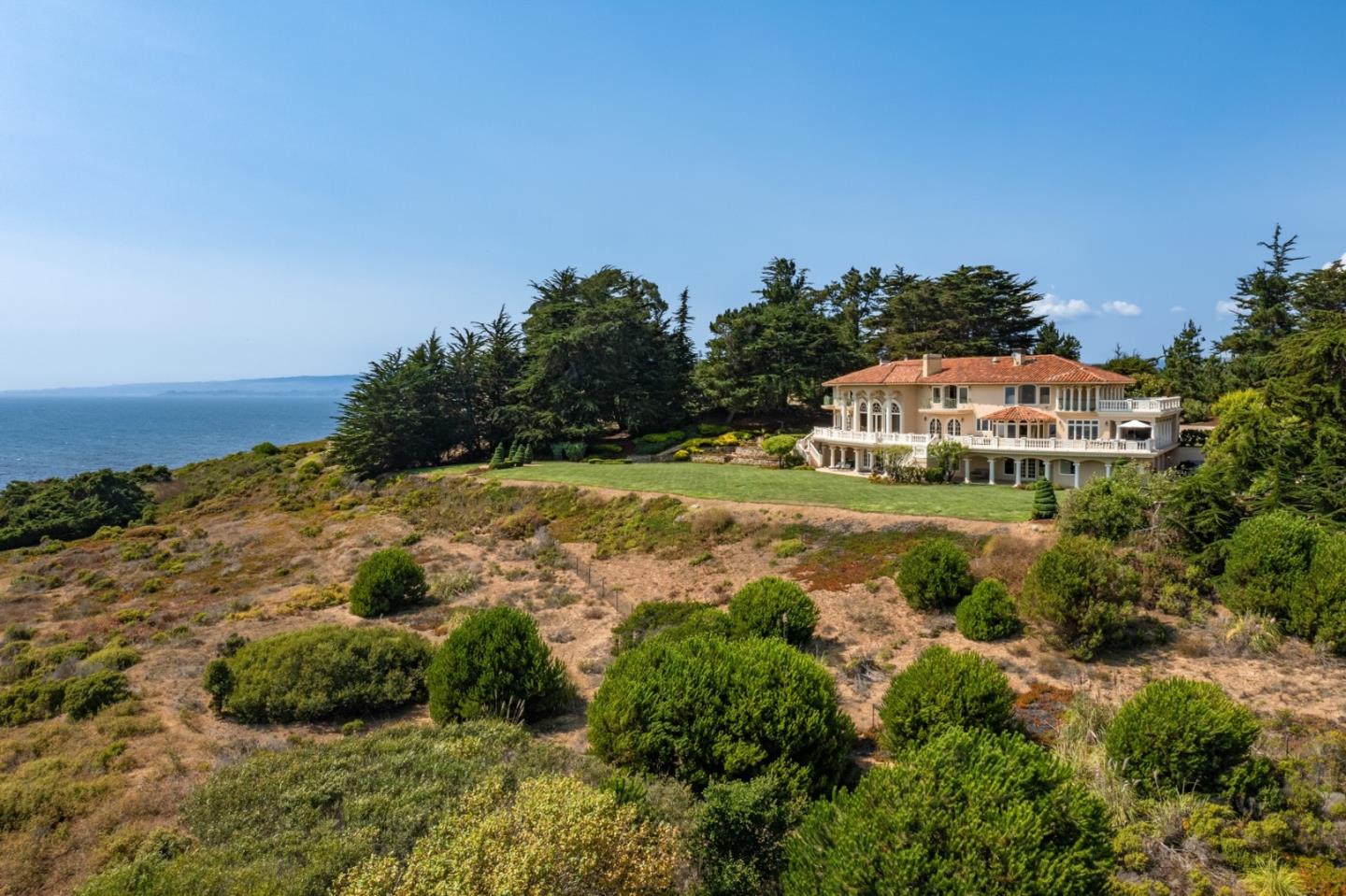 Detail Gallery Image 10 of 119 For 112 Holiday Dr, La Selva Beach,  CA 95076 - 7 Beds | 6/1 Baths