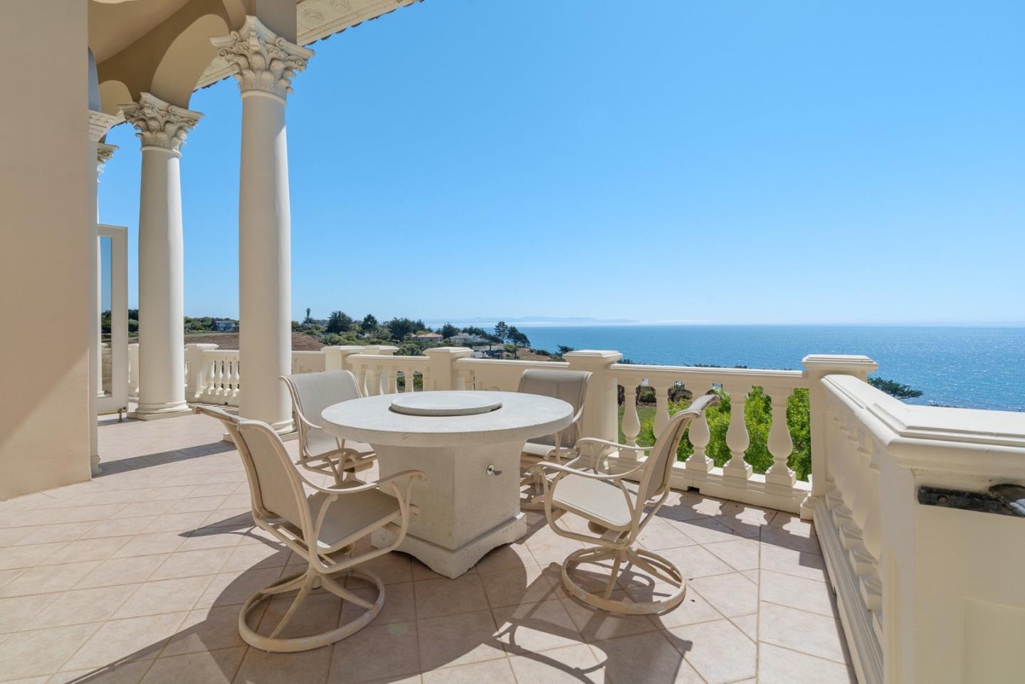 Detail Gallery Image 24 of 119 For 112 Holiday Dr, La Selva Beach,  CA 95076 - 7 Beds | 6/1 Baths