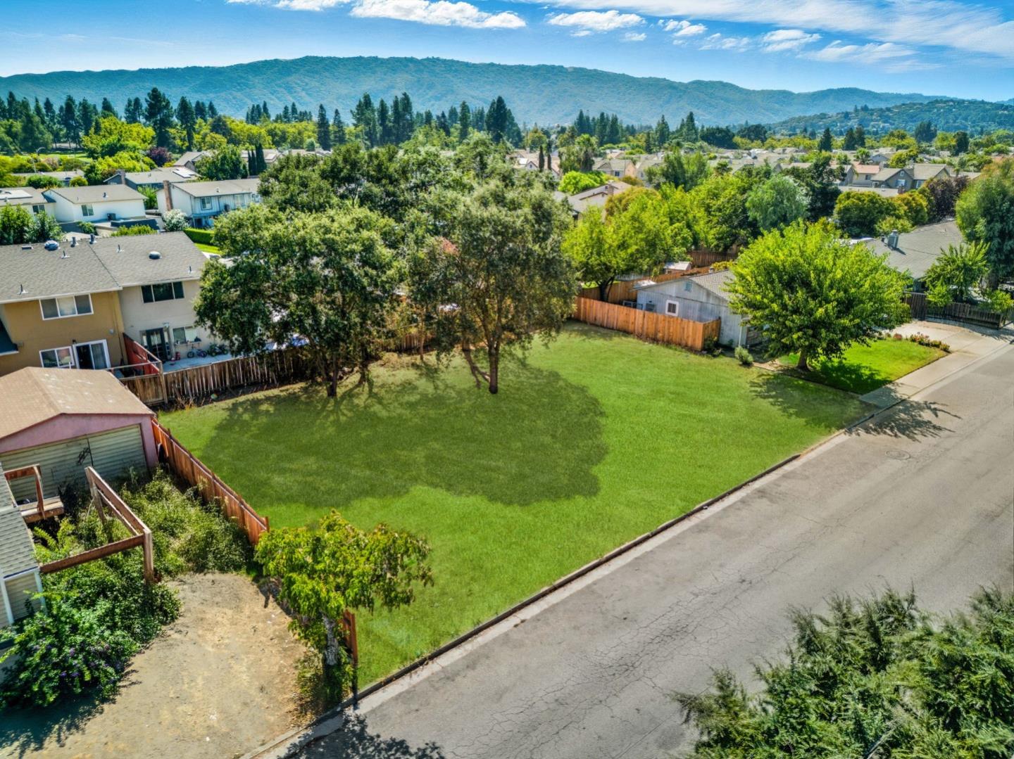 Detail Gallery Image 6 of 12 For 100 Block Ronan Ave, Gilroy,  CA 95020 - – Beds | – Baths