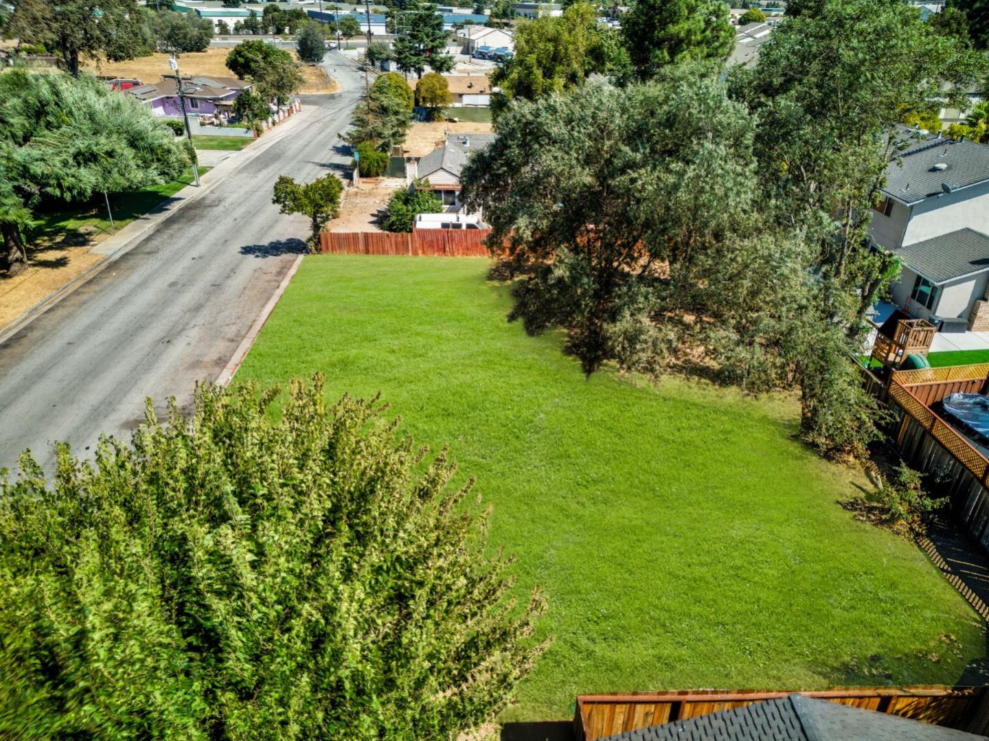 Detail Gallery Image 7 of 12 For 100 Block Ronan Ave, Gilroy,  CA 95020 - – Beds | – Baths