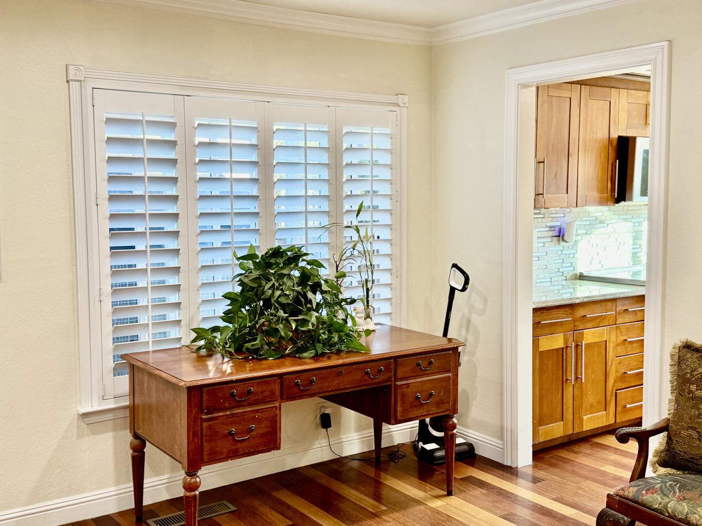 Detail Gallery Image 11 of 42 For 5736 Silver Leaf Rd, San Jose,  CA 95138 - 4 Beds | 2/1 Baths