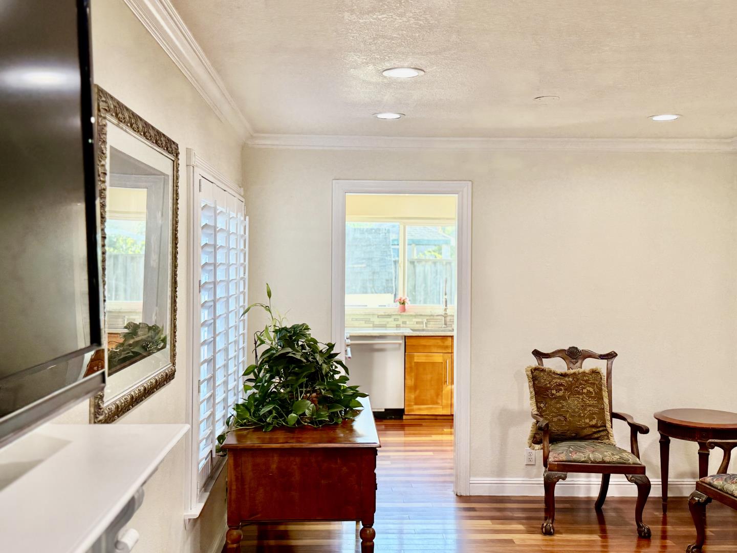 Detail Gallery Image 12 of 42 For 5736 Silver Leaf Rd, San Jose,  CA 95138 - 4 Beds | 2/1 Baths