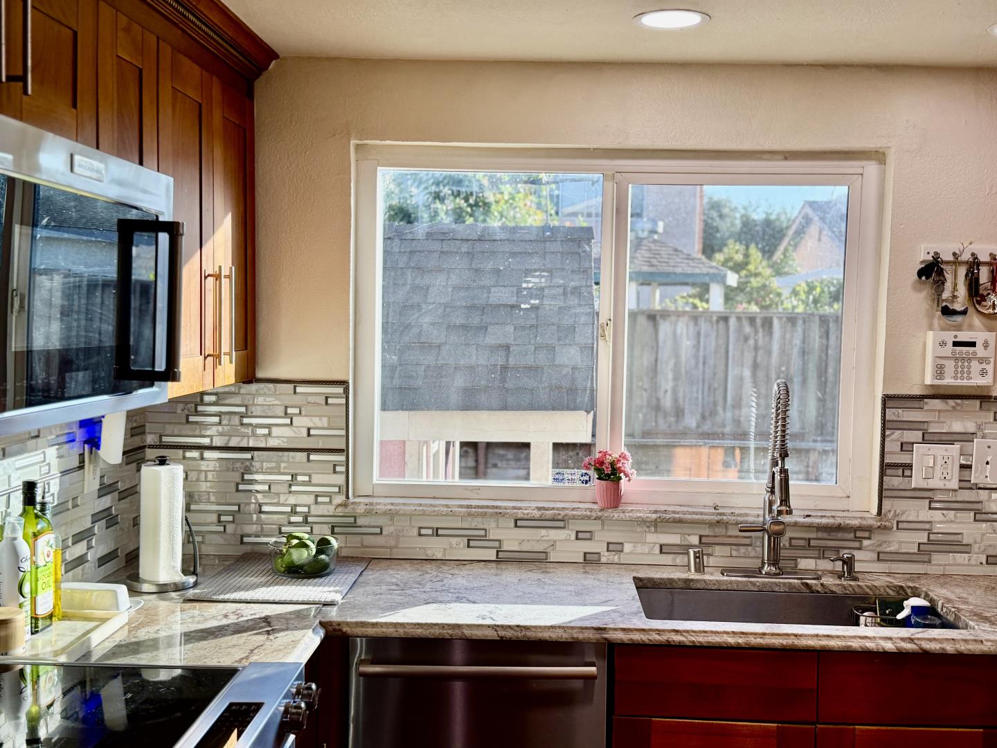 Detail Gallery Image 16 of 42 For 5736 Silver Leaf Rd, San Jose,  CA 95138 - 4 Beds | 2/1 Baths