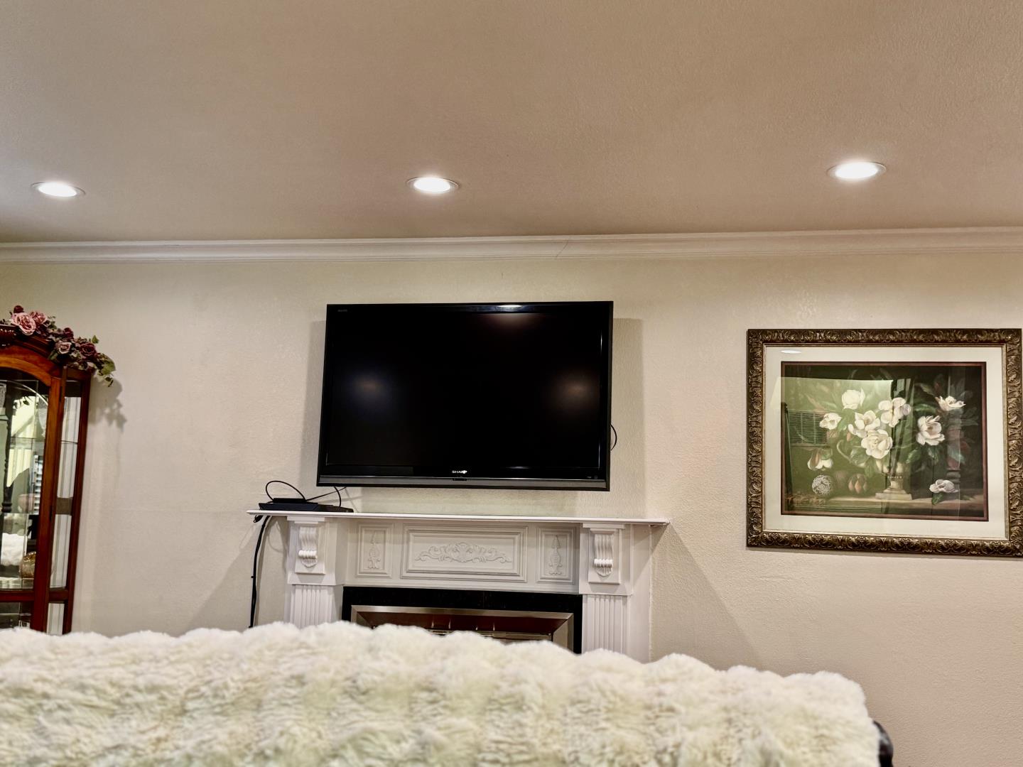 Detail Gallery Image 7 of 42 For 5736 Silver Leaf Rd, San Jose,  CA 95138 - 4 Beds | 2/1 Baths