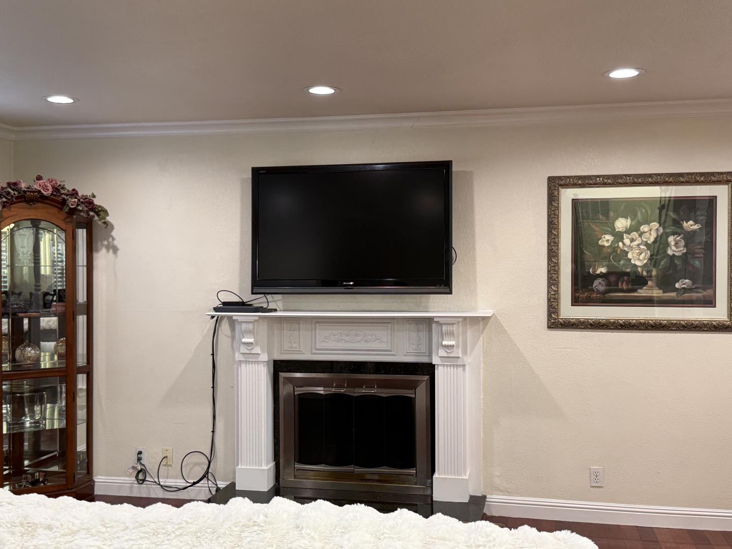 Detail Gallery Image 8 of 42 For 5736 Silver Leaf Rd, San Jose,  CA 95138 - 4 Beds | 2/1 Baths