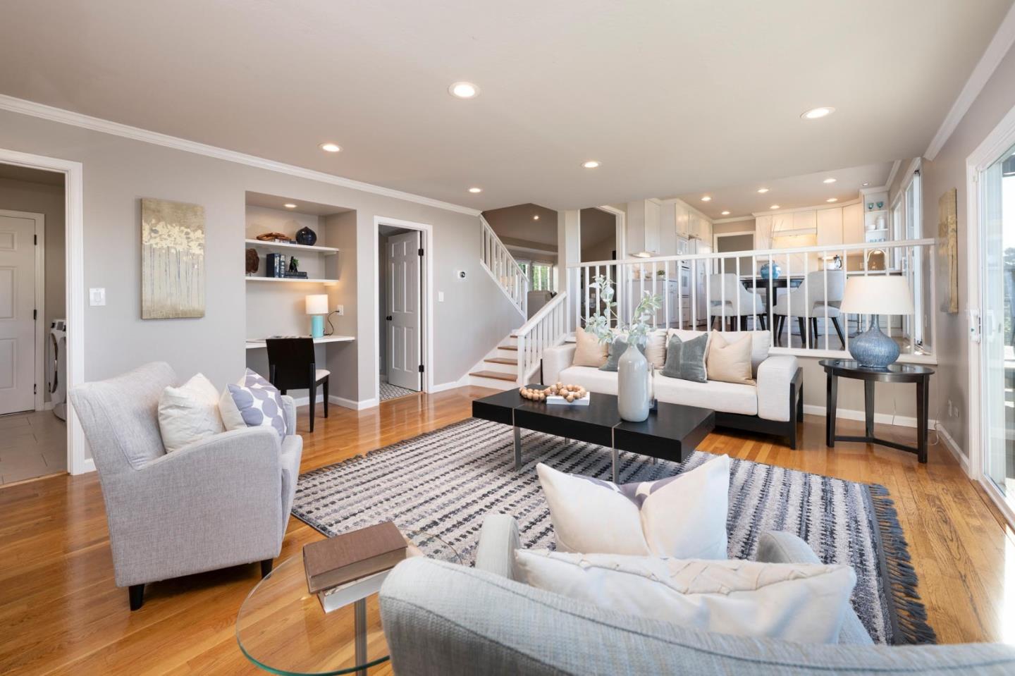 Detail Gallery Image 11 of 41 For 2860 Wakefield Dr, Belmont,  CA 94002 - 4 Beds | 2/1 Baths