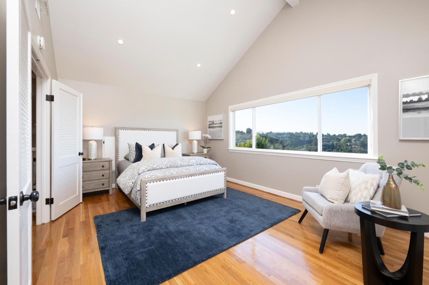 Detail Gallery Image 12 of 41 For 2860 Wakefield Dr, Belmont,  CA 94002 - 4 Beds | 2/1 Baths