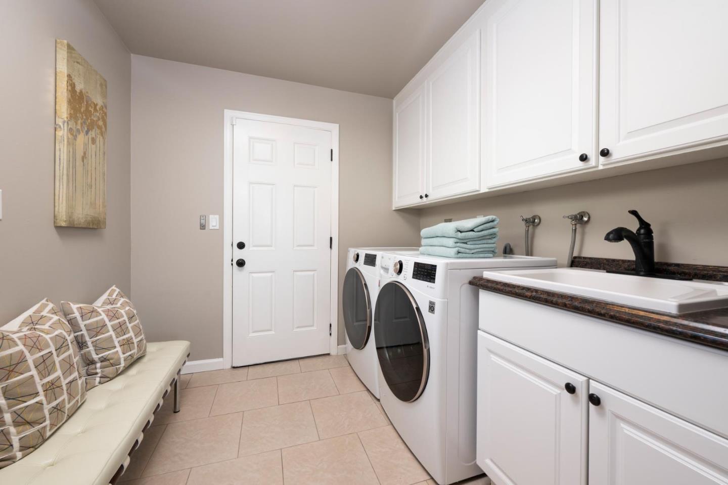 Detail Gallery Image 21 of 41 For 2860 Wakefield Dr, Belmont,  CA 94002 - 4 Beds | 2/1 Baths