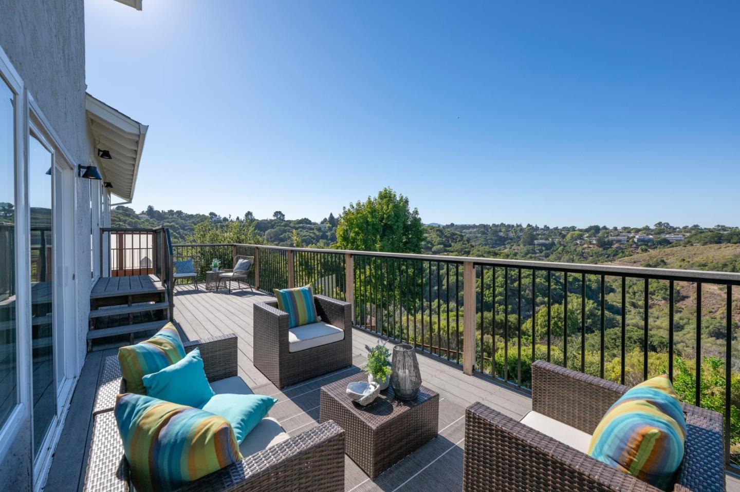 Detail Gallery Image 22 of 41 For 2860 Wakefield Dr, Belmont,  CA 94002 - 4 Beds | 2/1 Baths