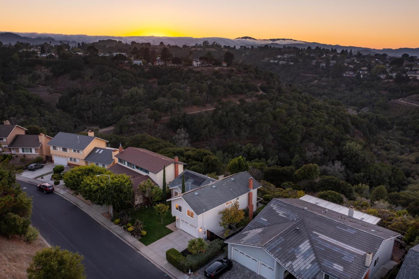 Detail Gallery Image 31 of 41 For 2860 Wakefield Dr, Belmont,  CA 94002 - 4 Beds | 2/1 Baths