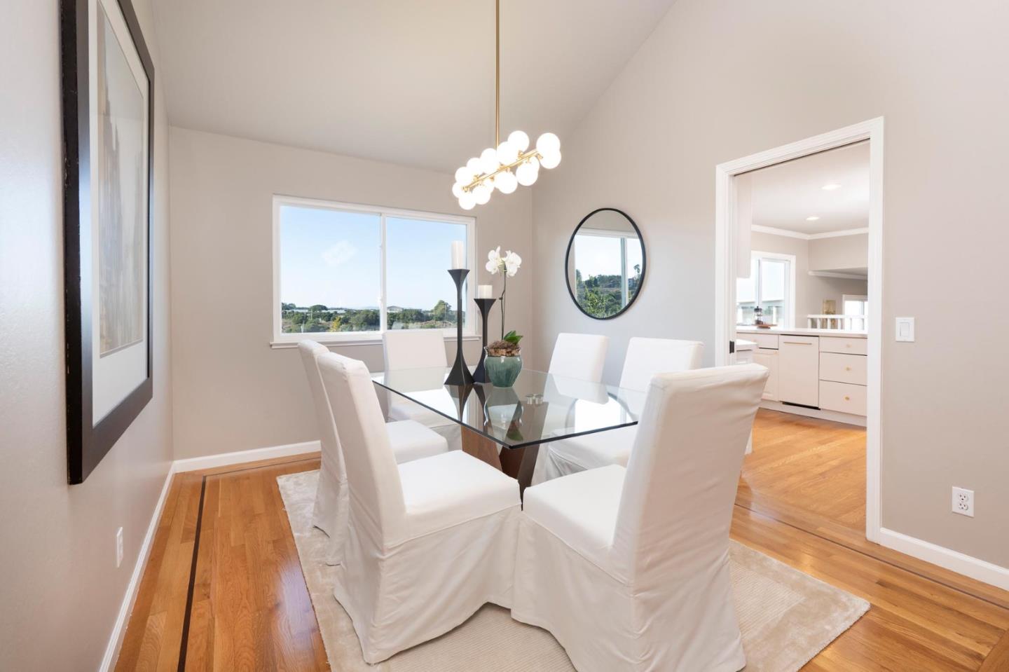 Detail Gallery Image 6 of 41 For 2860 Wakefield Dr, Belmont,  CA 94002 - 4 Beds | 2/1 Baths