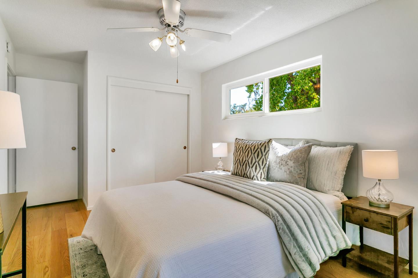 Detail Gallery Image 19 of 30 For 1691 Yale Dr, Mountain View,  CA 94040 - 3 Beds | 2 Baths