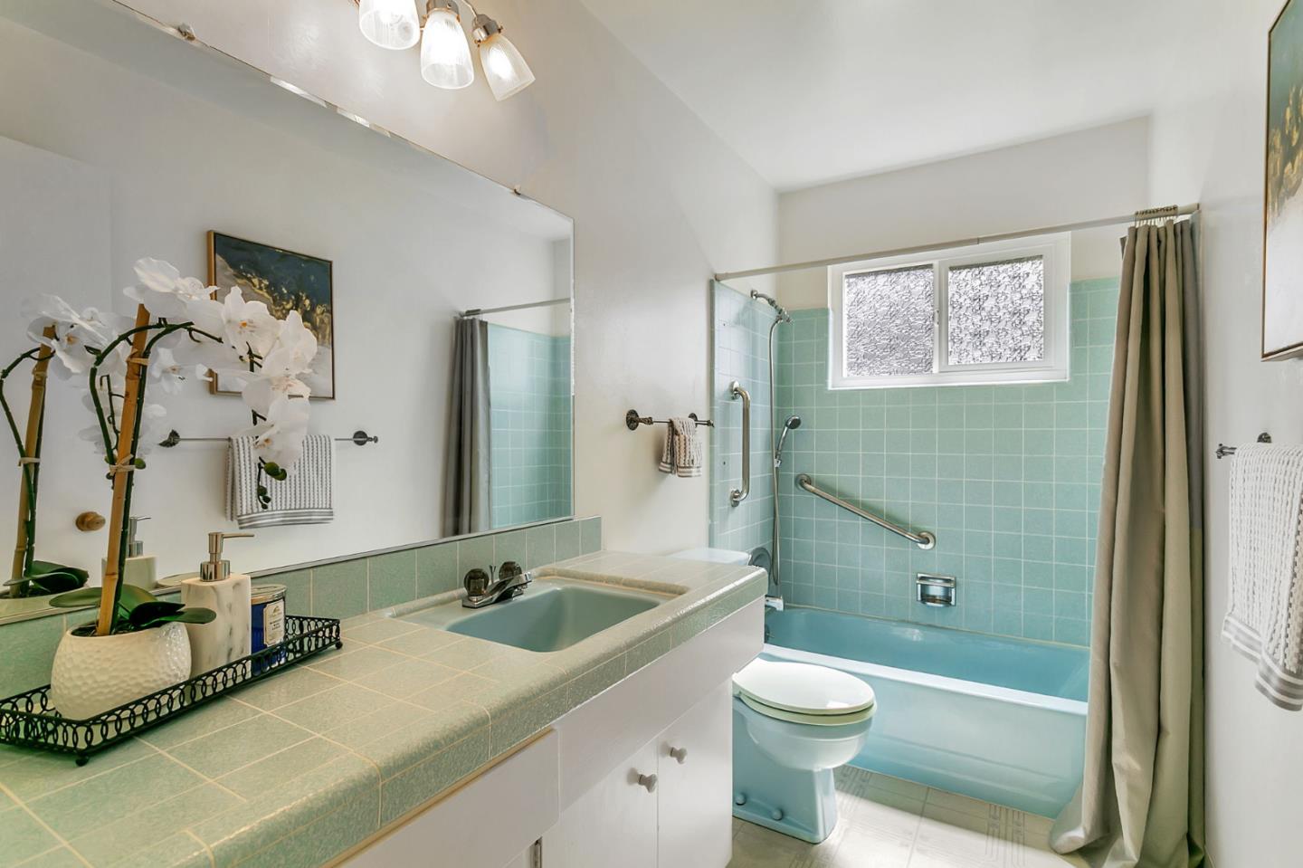 Detail Gallery Image 24 of 30 For 1691 Yale Dr, Mountain View,  CA 94040 - 3 Beds | 2 Baths