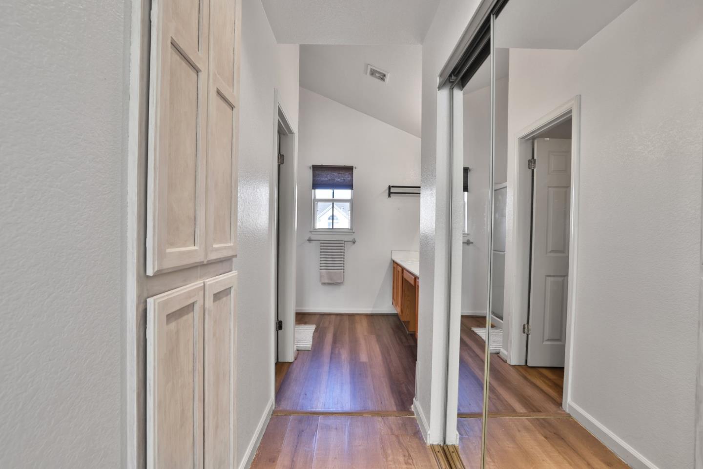 Detail Gallery Image 12 of 20 For 37 Lance Way, Hayward,  CA 94544 - 3 Beds | 2/1 Baths