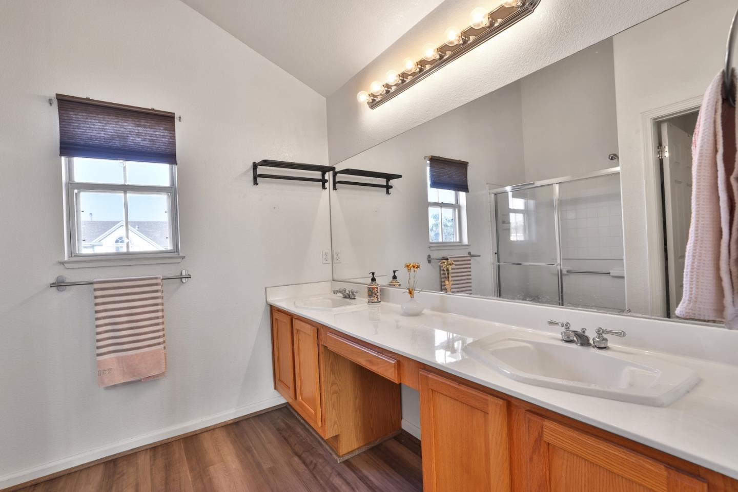 Detail Gallery Image 13 of 20 For 37 Lance Way, Hayward,  CA 94544 - 3 Beds | 2/1 Baths